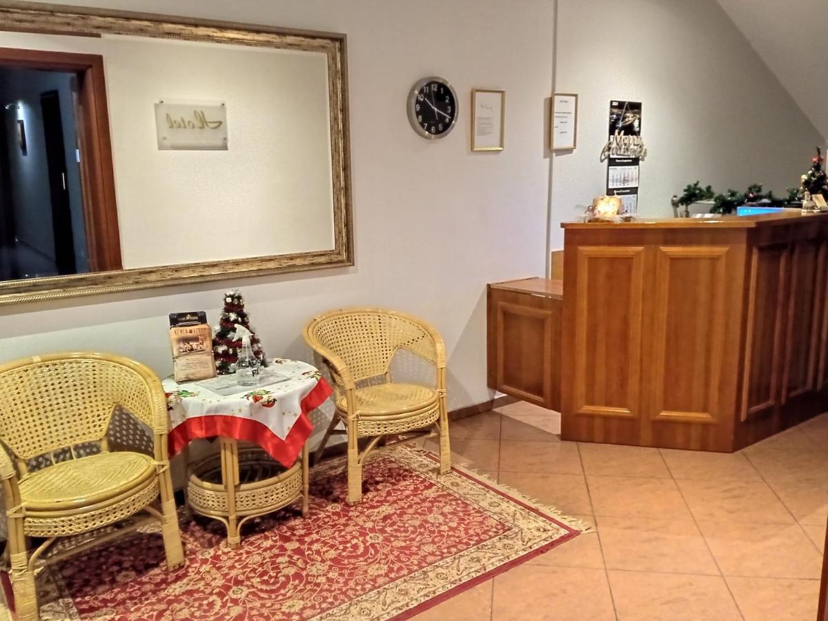 Centrum Konferencyjne Sultan Marki  Kültér fotó
